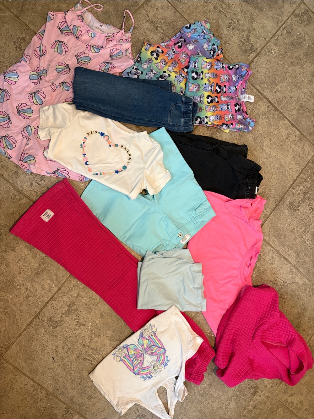 Girls bundle of play clothes